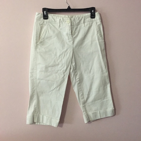 Larry Levine Pants - SALE! 2X host pick 💕💕💕Larry Levine petite white capris